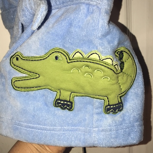 NWT Boy’s Carters Terry Robe - Picture 2 of 7